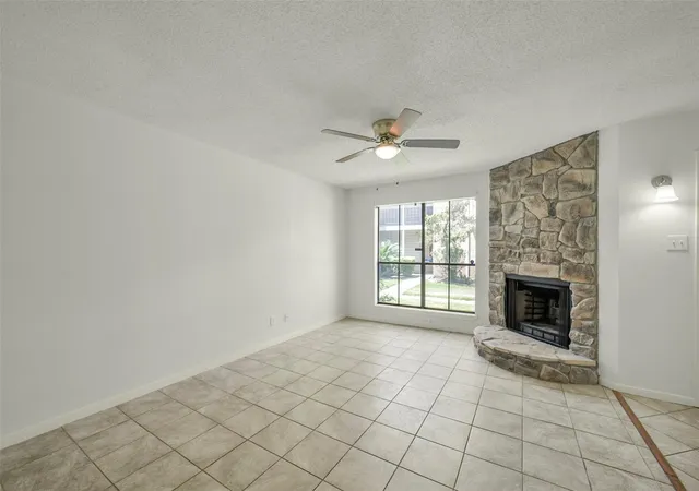 Photo 3 of Condo for sale at 17401 Red Oak Dr #66, Houston, TX 77090 | MLS# 74539869 | Listing updated on 2026-09-01