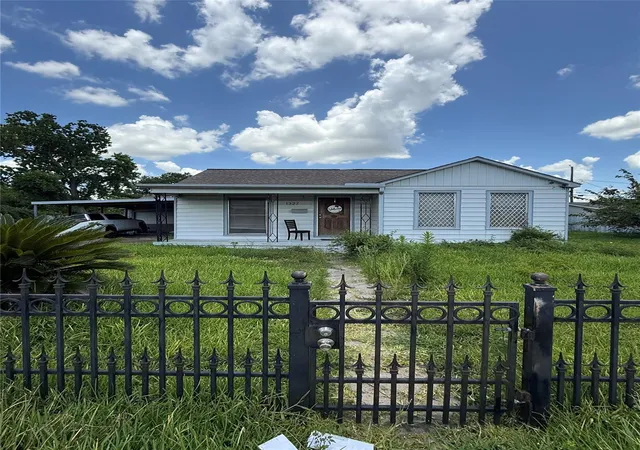 1st image of 1327 14th St, Galena Park, TX 77547 | MLS# 10993954