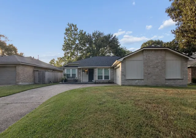 3rd image of 2903 Parkwood Manor Dr, Kingwood, TX 77339 | MLS# 88576622