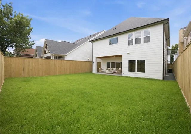 Photo 3 of Single family home for sale at 609 E 25th Street, Houston, TX 77008 | MLS# 53672595 | Listing updated on 2026-09-19