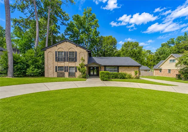 1st image of 814 Stone Mountain Dr, Conroe, TX 77302 | MLS# 3963456