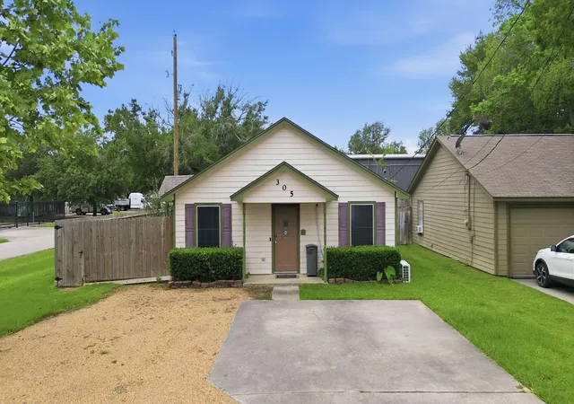 1st image of 305 Peach St, Tomball, TX 77375 | MLS# 17968376