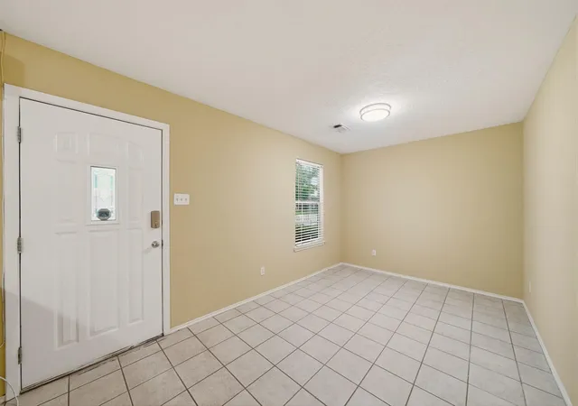 2nd image of 305 Peach St, Tomball, TX 77375 | MLS# 17968376