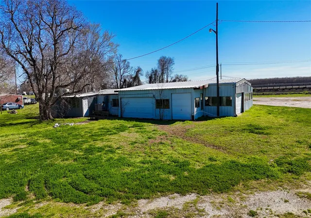 Photo 4 of Single family home for sale at 224 Steinback, Trinity, TX 75862 | MLS# 23478789 | Listing updated on 2026-09-10