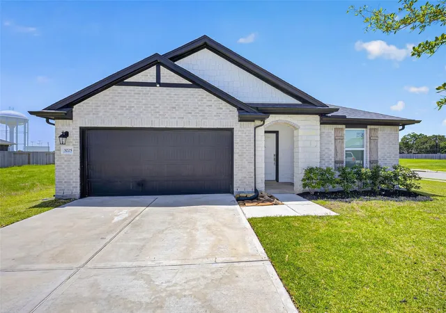 Photo 1 of Single family home for sale at 3225 Fig Tree Ln, Texas City, TX 77590 | MLS# 74243047 | Listing updated on 2026-08-22