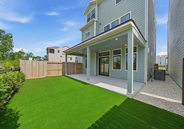 5th image of 8707 Padua Ln, Houston, TX 77055 | MLS# 43088130