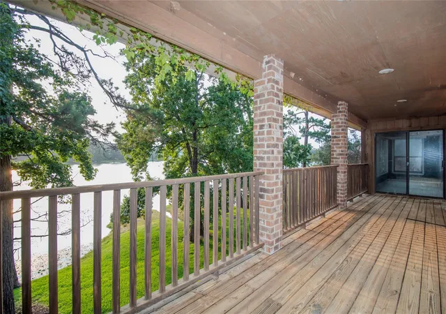 4th image of 1630 Green Briar Dr, Huntsville, TX 77340 | MLS# 88418415