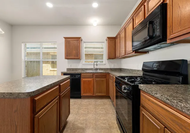 Photo 3 of Single family home for sale at 20927 Roxette Ct, Humble, TX 77338 | MLS# 71090168 | Listing updated on 2026-08-27