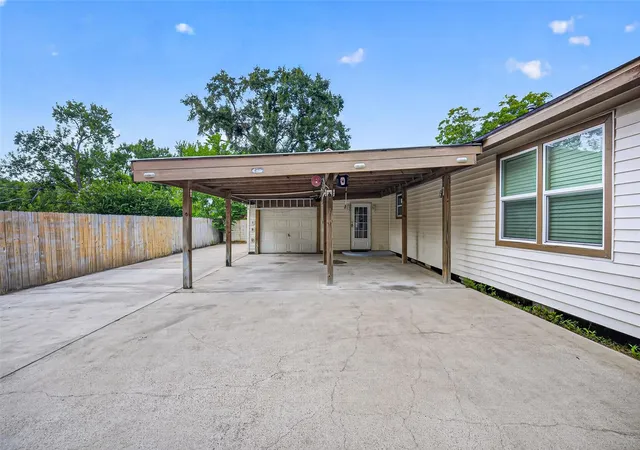 50th image of 4220 Alabama Ave, Dickinson, TX 77539 | MLS# 86036866