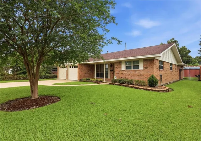 Homes for sale in Nederland, TX | 1012 Mimosa Dr, Nederland, TX 77627 | MLS# 12059402