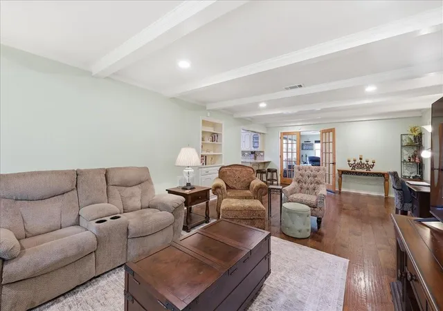 Homes for sale in Nederland, TX | 1012 Mimosa Dr, Nederland, TX 77627 | MLS# 12059402