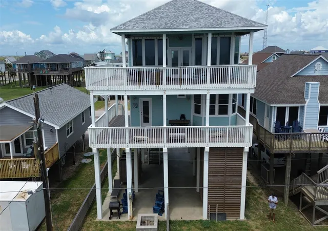 5th image of 12914 Jolly Roger Dr, Freeport, TX 77541 | MLS# 42146974