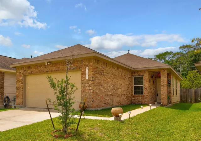 Photo 2 of Single family home for sale at 9707 Vanessa Glen Ct, Houston, TX 77044 | MLS# 61950502 | Listing updated on 2026-07-08