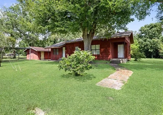 Homes for sale in Orange, TX | 3218 Ann Dr, Orange, TX 77632 | MLS# 12136947