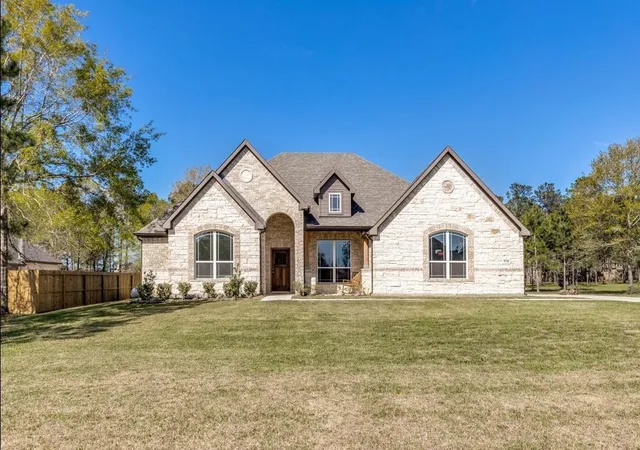 Photo 1 of Single family home for sale at 9741 Hardin St, Conroe, TX 77303 | MLS# 7769259 | Listing updated on 2026-07-12