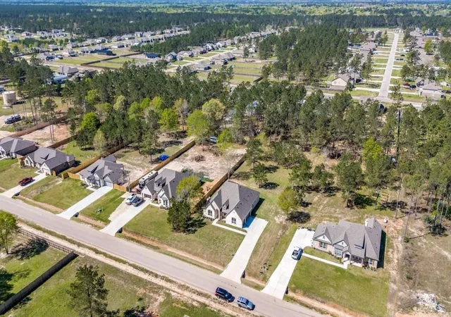 Photo 3 of Single family home for sale at 9741 Hardin St, Conroe, TX 77303 | MLS# 7769259 | Listing updated on 2026-07-12