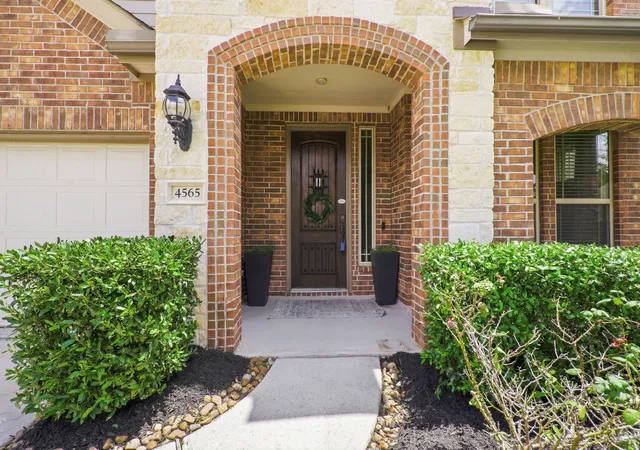 Photo 3 of Single family home for sale at 4565 New Country Dr, Spring, TX 77386 | MLS# 70193701 | Listing updated on 2026-08-26