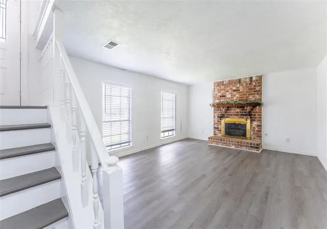 2nd image of 414 Dinerstein St, Webster, TX 77598 | MLS# 15178368
