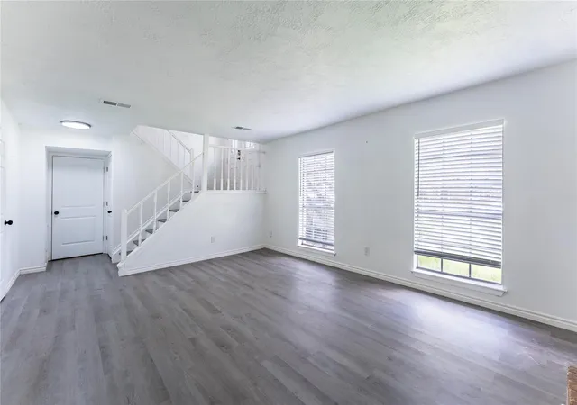 3rd image of 414 Dinerstein St, Webster, TX 77598 | MLS# 15178368