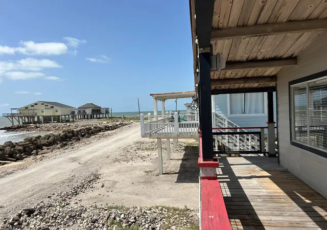 4th image of 12919 Gulf Beach Dr, Freeport, TX 77541 | MLS# 68185380