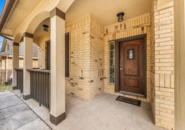 Photo 3 of Single family home for sale at 1706 Elmside Ct, Conroe, TX 77301 | MLS# 47971428 | Listing updated on 2026-08-30