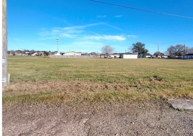 Photo 2 of Single family home for sale at 2055 Pasadena Blvd, Pasadena, TX 77502 | MLS# 3953396 | Listing updated on 2025-11-21