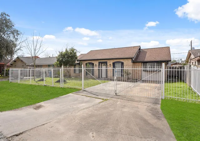 Single family home for sale at 9231 Cobbleshire Dr, Houston, TX 77037 | MLS# 46064944