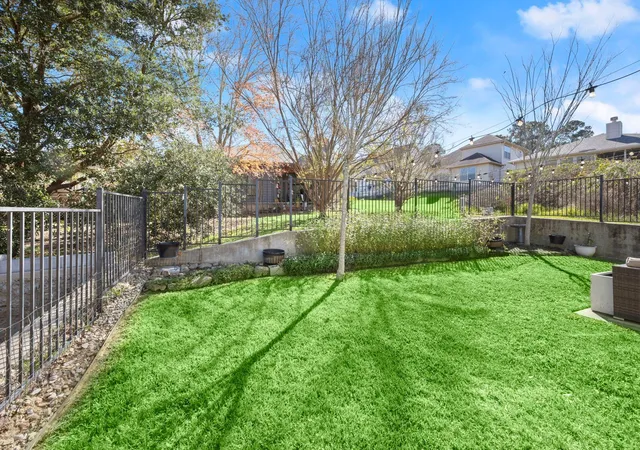 34th image of 109 Harbour Town Cir, Montgomery, TX 77356 | MLS# 80927011