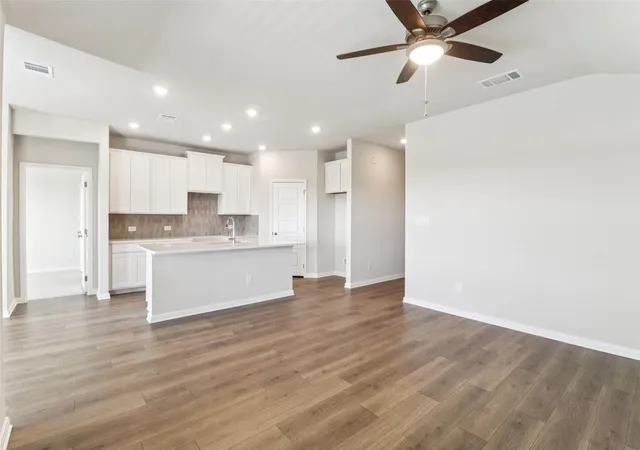 1st image of 5220 Redbud Valley Dr, Pearland, TX 77584 | MLS# 12867232