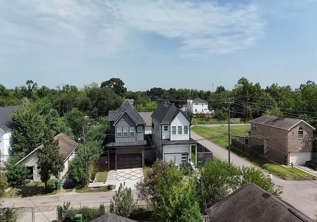 9th image of 739 E 39th St, Houston, TX 77022 | MLS# 84481544