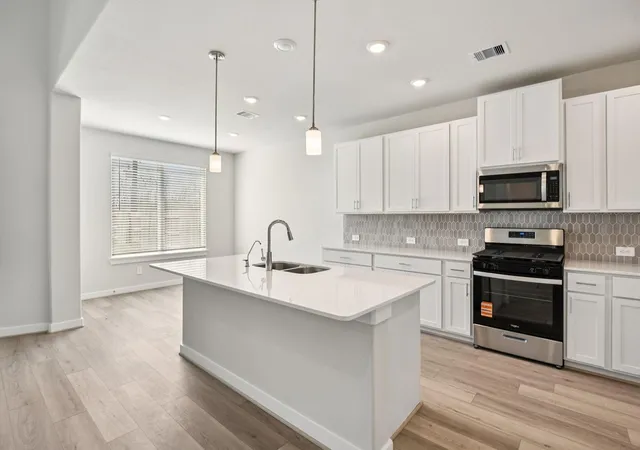 2nd image of 2843 Dark Lantern Ln, Rosenberg, TX 77471 | MLS# 21793855