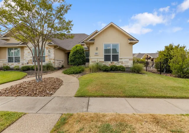 Townhouse for sale at 3813 Silverthorne Ln, College Station, TX 77845 | MLS# 2205230