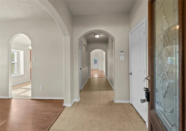 29th image of 10015 Lynnwood Dr, Baytown, TX 77521 | MLS# 50823239