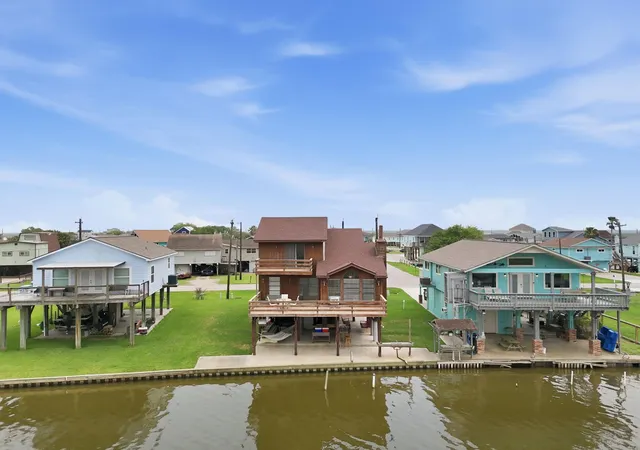 Photo 1 of Single family home for sale at 215 Redfish Dr, Freeport, TX 77541 | MLS# 90597168 | Listing updated on 2026-08-06