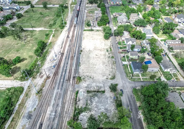 Photo 4 of Land for sale at 2023 Semmes St, Houston, TX 77026 | MLS# 51051011 | Listing updated on 2026-08-12