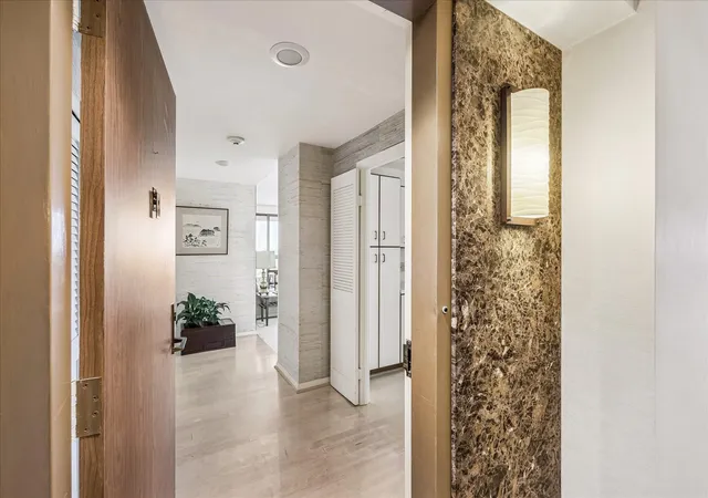1st image of 49 Briar Hollow Ln #1503, Houston, TX 77027 | MLS# 2548575