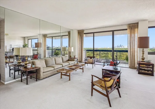 5th image of 49 Briar Hollow Ln #1503, Houston, TX 77027 | MLS# 2548575