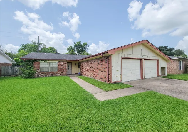 Homes for sale in Beaumont, TX | 8875 Casey Dr, Beaumont, TX 77707 | MLS# 22432356