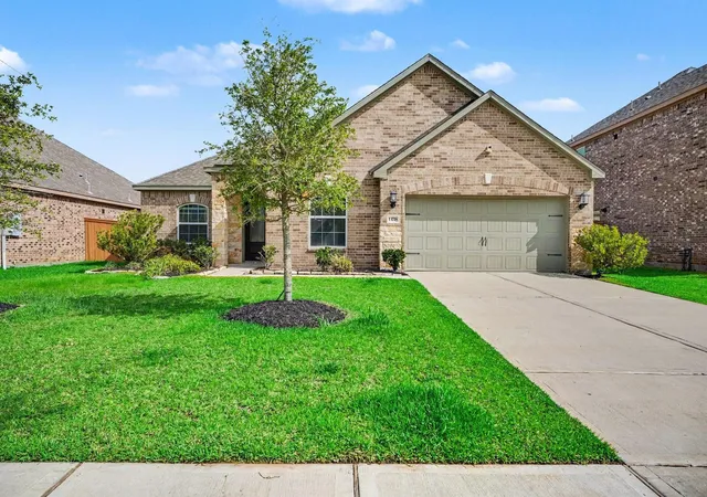 Homes for sale in Texas City, TX | 13718 Gaff Rig Dr, Texas City, TX 77539 | MLS# 4767681