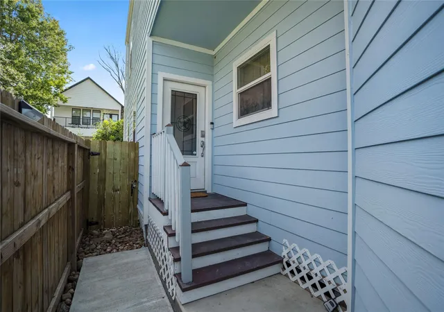 Photo 4 of Single family home for sale at 3108 Rogers St, Houston, TX 77022 | MLS# 13822711 | Listing updated on 2026-08-08