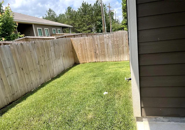 14th image of 217 Oakcrest, Conroe, TX 77304 | MLS# 15049131