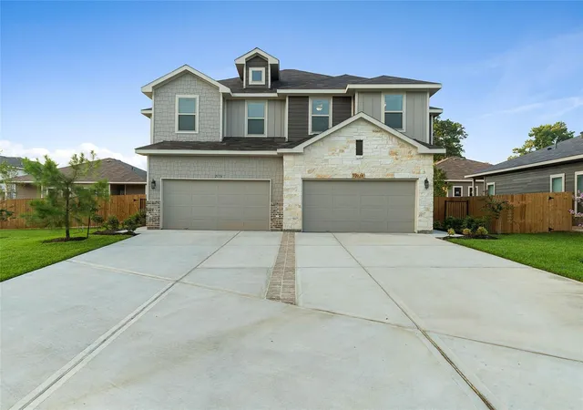 1st image of 217 Oakcrest, Conroe, TX 77304 | MLS# 15049131
