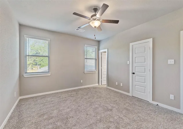4th image of 217 Oakcrest, Conroe, TX 77304 | MLS# 15049131