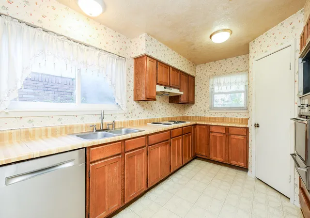 Photo 4 of Single family home for sale at 21422 Bridgepoint Ln, Spring, TX 77388 | MLS# 77738540 | Listing updated on 2026-08-08