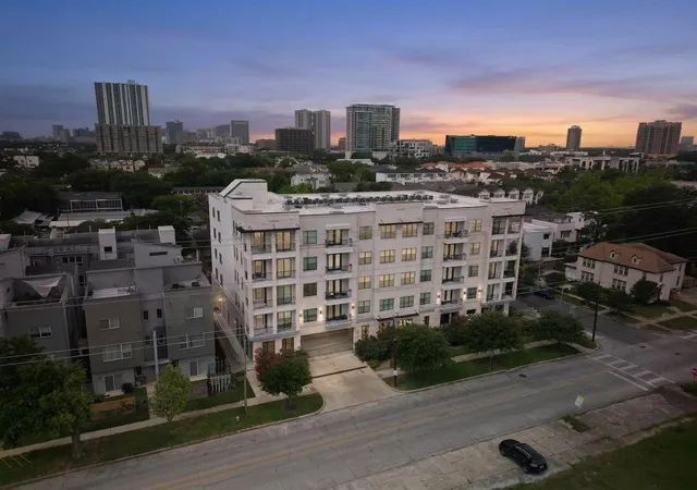 Homes for sale in Houston, TX | 1508 Blodgett St #301, Houston, TX 77004 | MLS# 53565353