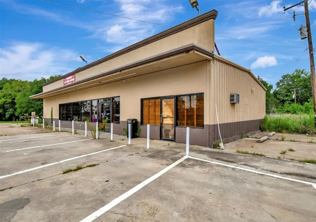 Photo 3 of Land for sale at 9240 State Hwy 75 S, New Waverly, TX 77358 | MLS# 79365460 | Listing updated on 2026-08-05