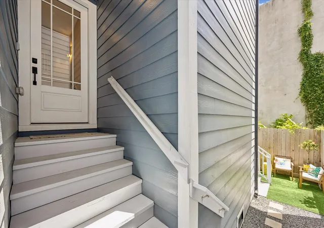 Photo 3 of Single family home for sale at 1226 W 21st Street, Houston, TX 77008 | MLS# 77714650 | Listing updated on 2026-09-15