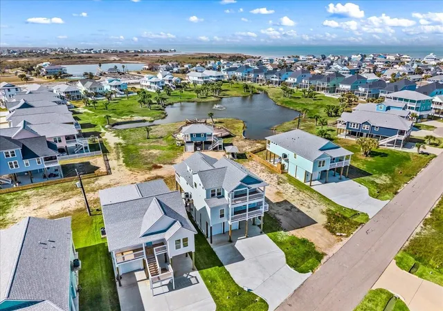 Photo 1 of Single family home for sale at 4042 Miramar Ct, Galveston, TX 77554 | MLS# 51659156 | Listing updated on 2026-08-31