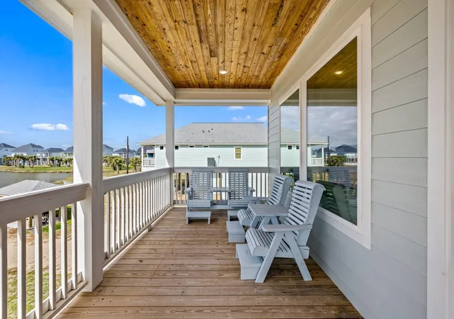 Photo 3 of Single family home for sale at 4042 Miramar Ct, Galveston, TX 77554 | MLS# 51659156 | Listing updated on 2026-08-31