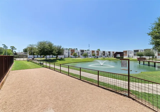 26th image of 5515 Paraiso Pl, Houston, TX 77091 | MLS# 69184482